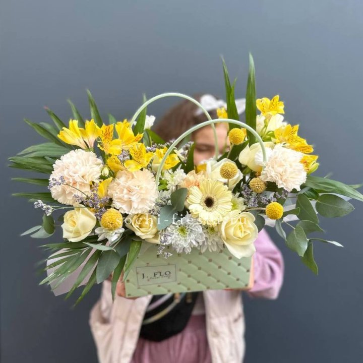 Сумочка с розами "Эпиа" в Брянске