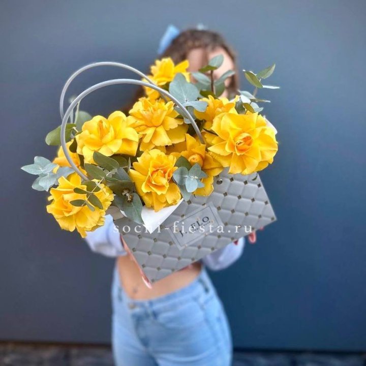 Сумочка с розами "Эдель" в Брянске