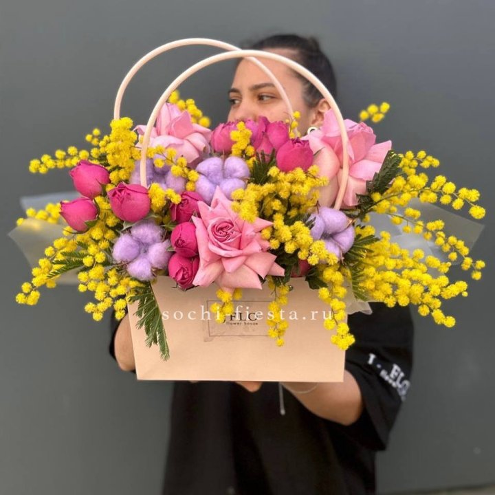 Сумочка мимозы и роз "Примавера" в Брянске