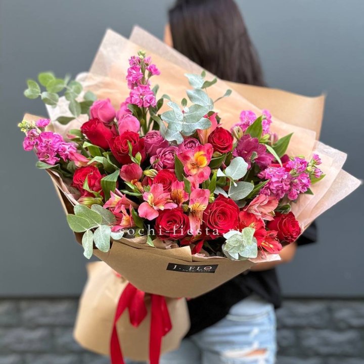 Дизайнерский букет №3 в Брянске