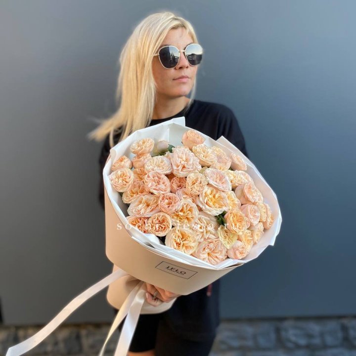 15 пионовидных роз №2 в Брянске