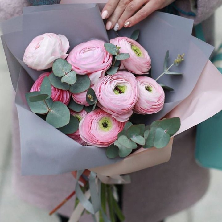 Ранункулюсы с эвкалиптом №1 в Брянске