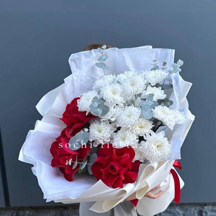 Дуо розы и хризантемы в Брянске