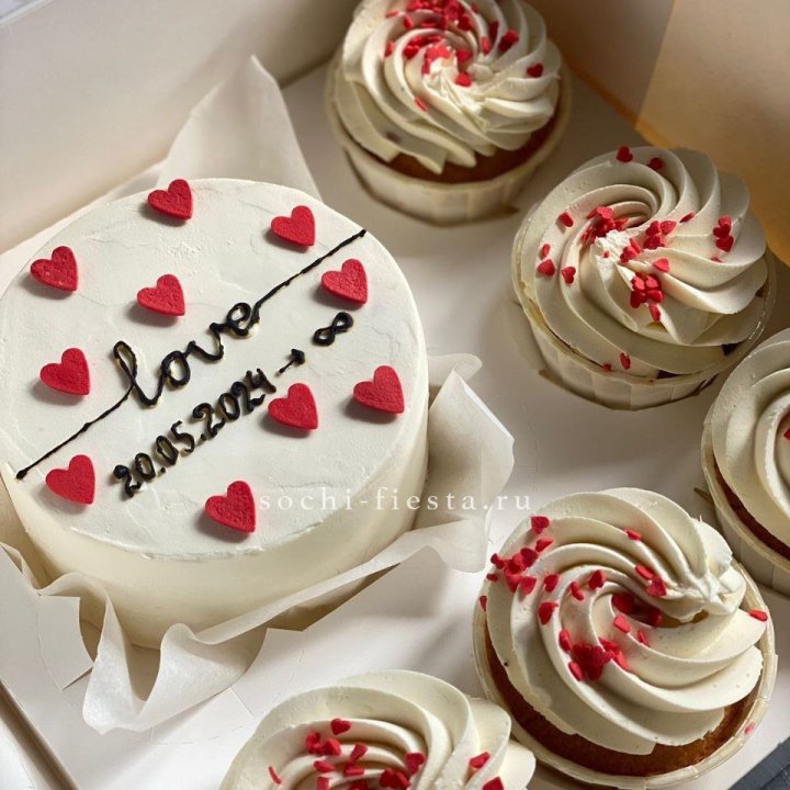 Капкейки и бенто-торт "Любимые" в Брянске