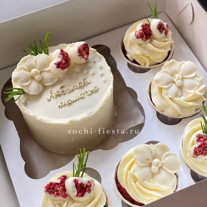 Капкейки и бенто-торт "Мамочке" в Брянске