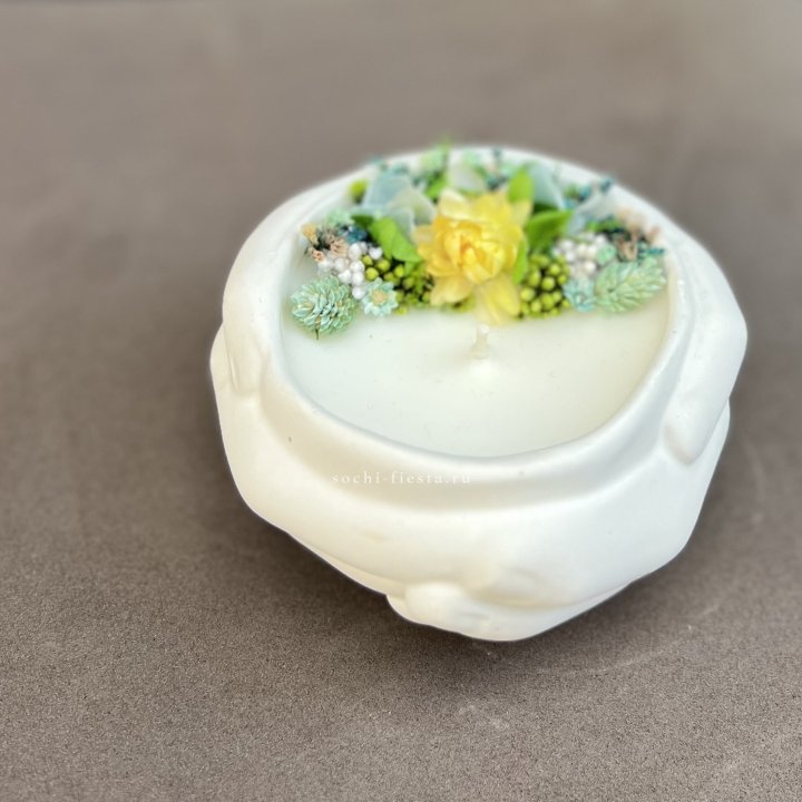 Свеча ароматическая в гипсе Руки в Брянске