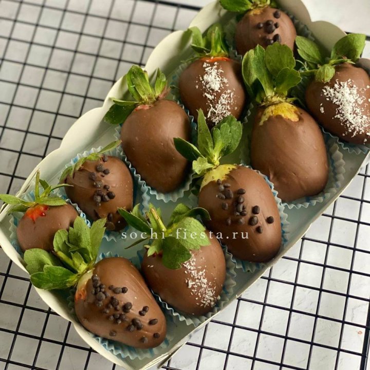 Клубника в шоколаде 10 ягод в Брянске