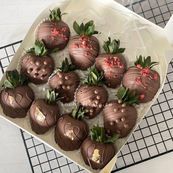 Клубника в шоколаде 12 ягод в Брянске