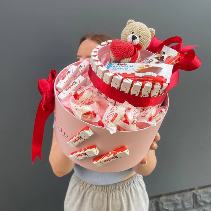 Бокс киндерами и раффаэлло 2 в Брянске