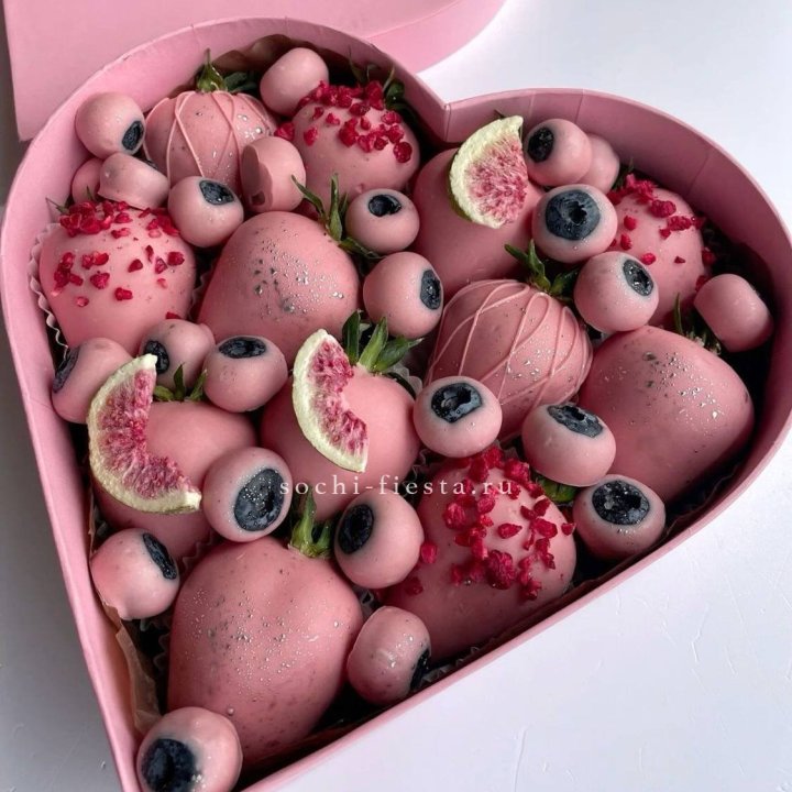 Клубника в шоколаде Сердце в Брянске