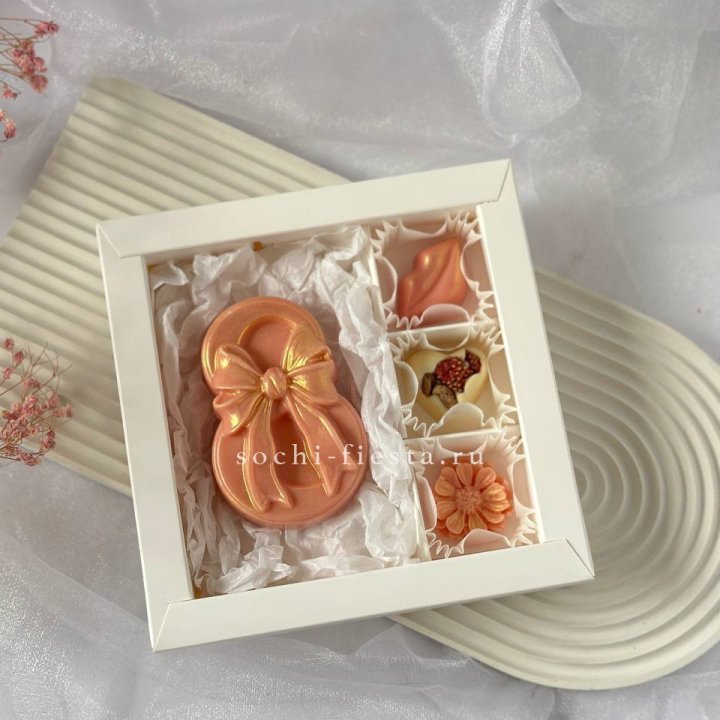 Конфеты из шоколада 8 Марта в Брянске