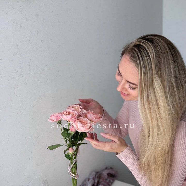 Цветочная подписка "Пакет маленький" в Брянске