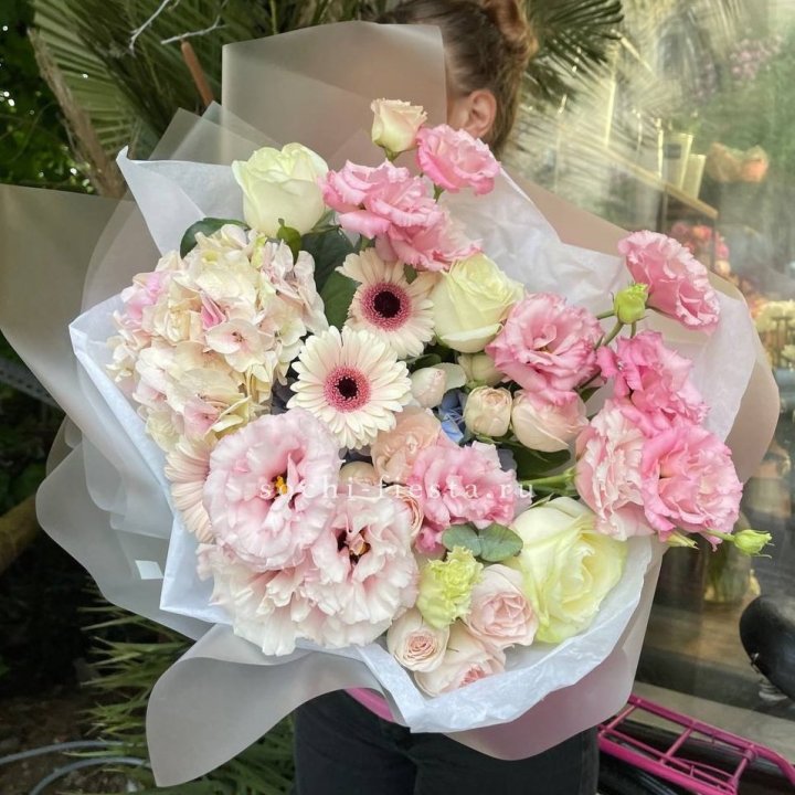 Дизайнерский букет "Лаундж пак" в Брянске