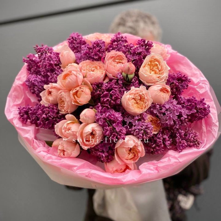  Дуо букет из кустовых роз и сирени в Брянске