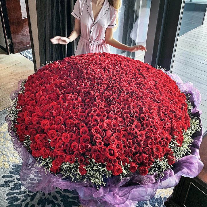 1001 роза в Брянске