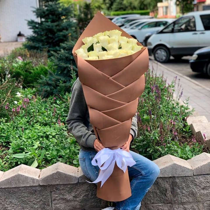 Голландские розы белые "Рыбка" в Брянске