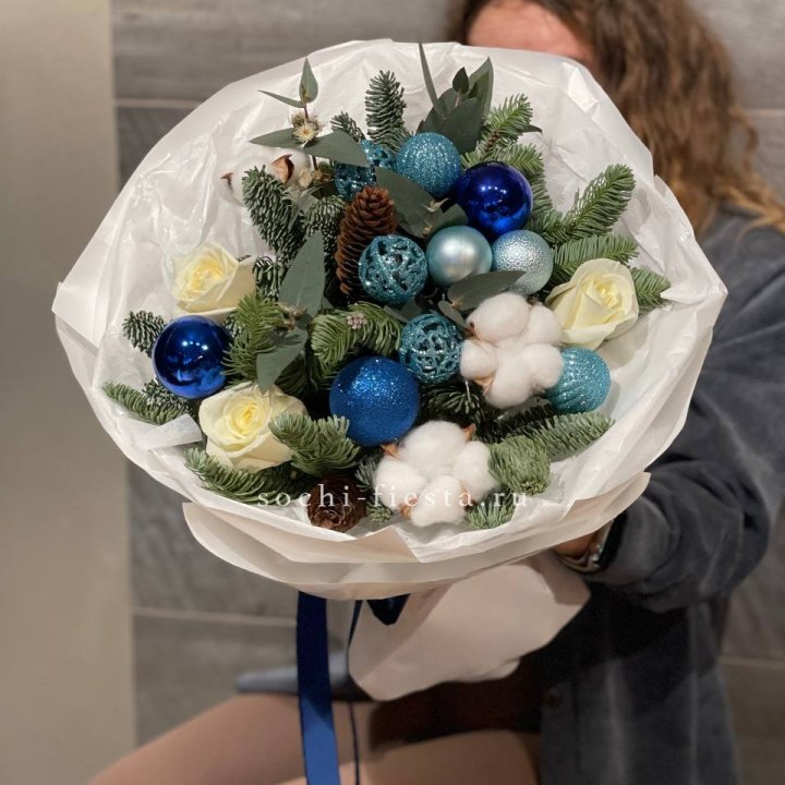 Новогодний букет "Синий иней" в Брянске