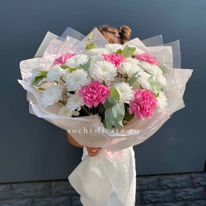  Букет  хризантем и диантусов "Воздушный" в Брянске