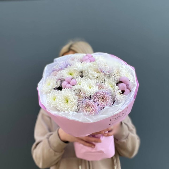 7 нежных хризантем в Брянске