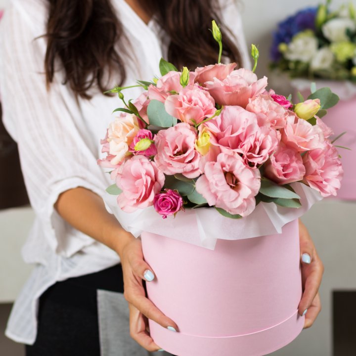 Эустома в шляпной коробке в Брянске