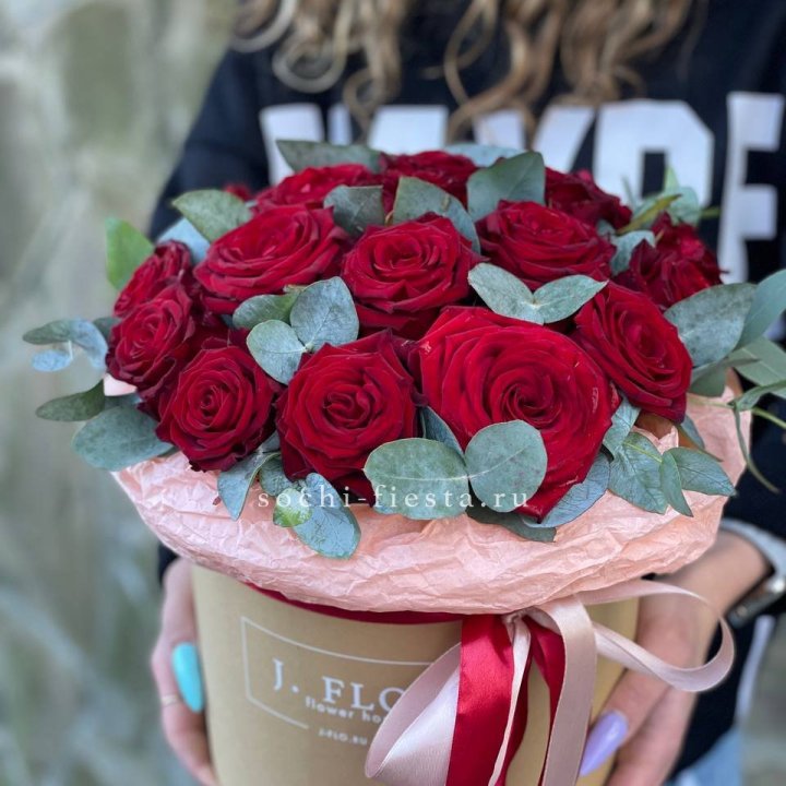 21 Красная роза в боксе №1 в Брянске