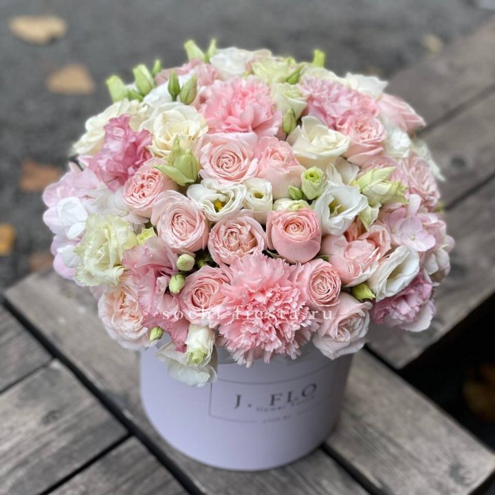 Цветочный бокс "Люксур" в Брянске