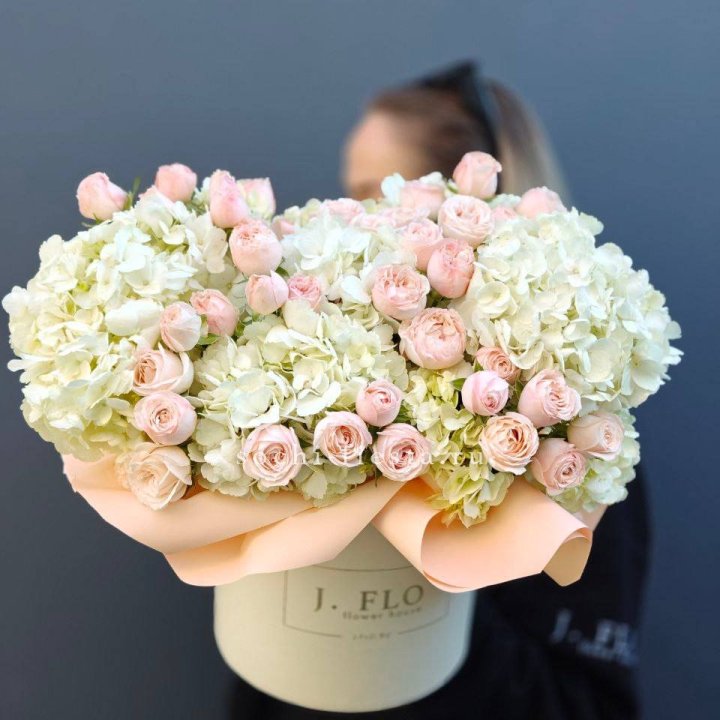 Дизайнерский бокс "Изабелла" в Брянске