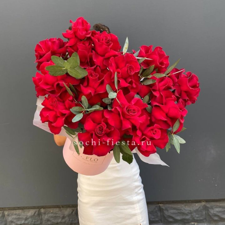 Бокс из 17 французских роз в Брянске