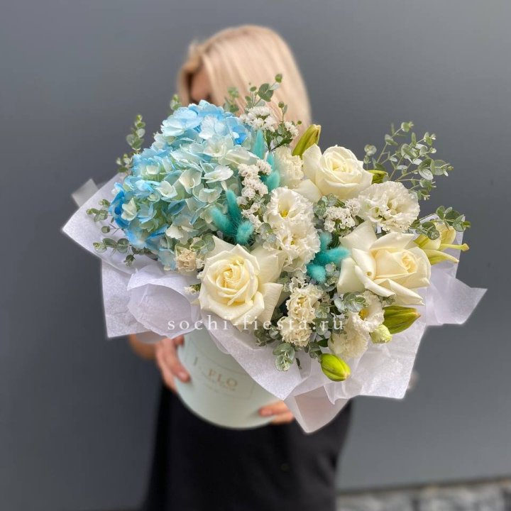 Цилиндр в голубых оттенках №1 в Брянске