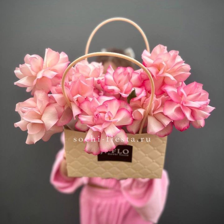 Сумочка розовых роз Венди в Брянске