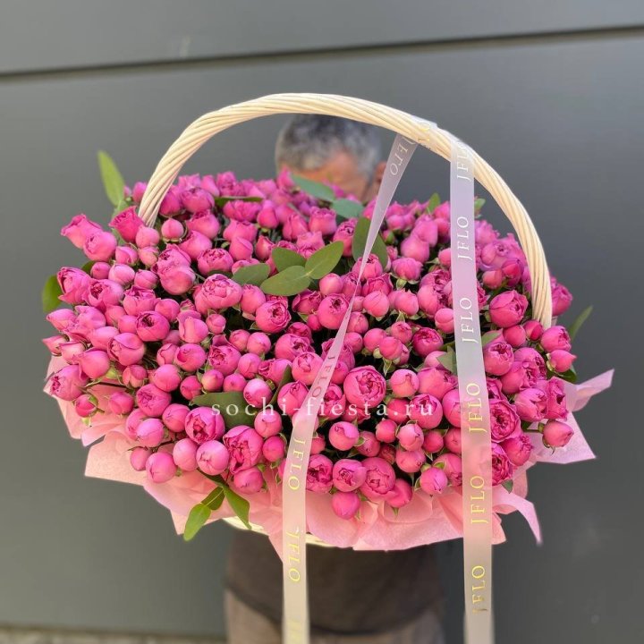 Корзина роз Мисти Баблс 101 в Брянске