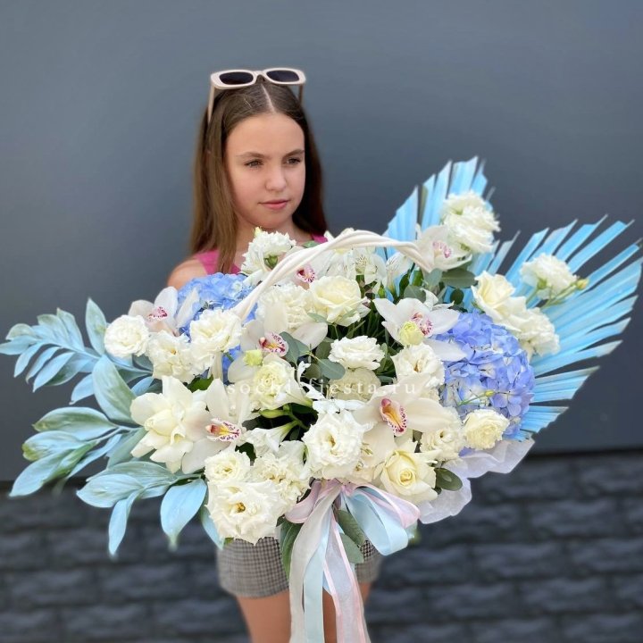 Цветочная корзина "Блю винч" в Брянске