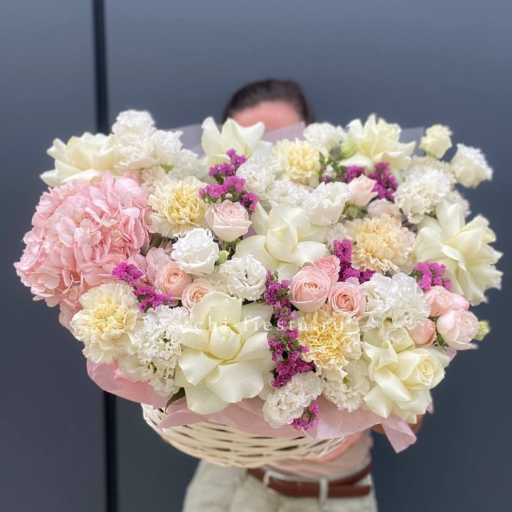 Корзина "Воздушная нежность" в Брянске