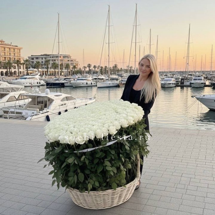 301 высокая роза в корзине в Брянске