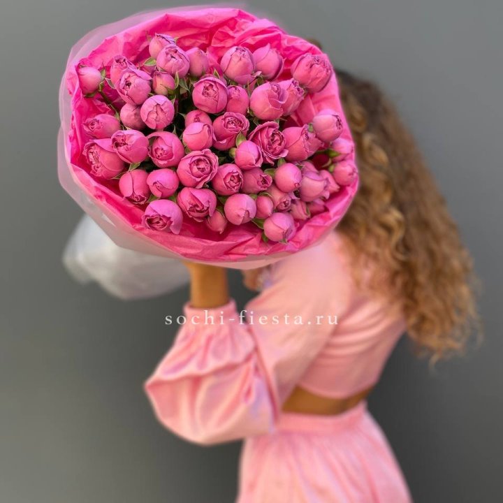 Букет из пионовидных роз  в Брянске