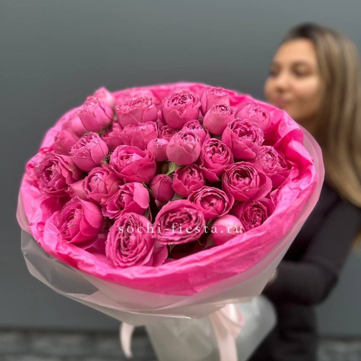 Букет из пионовидных роз  в Брянске