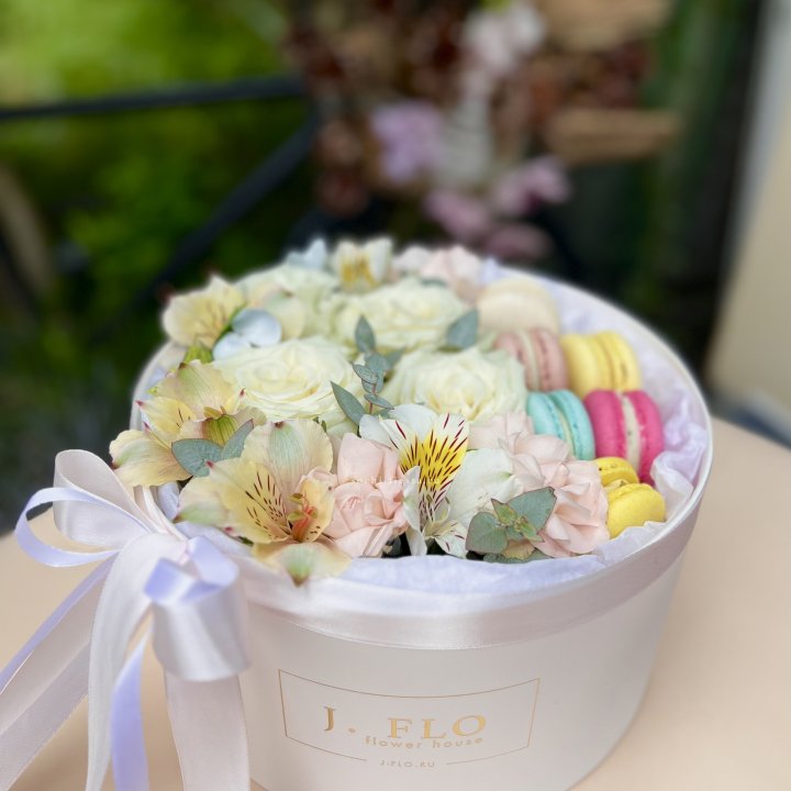 Цветочный бокс "Ника" в Брянске