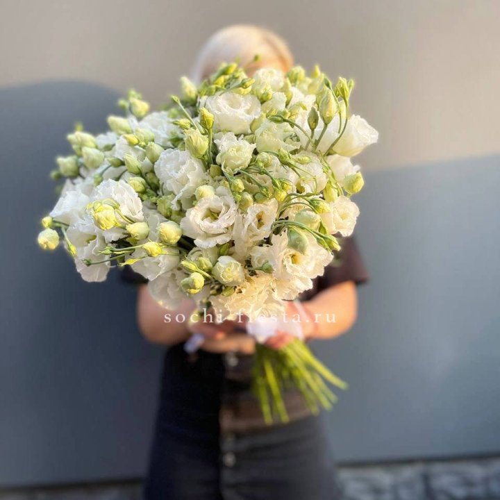 Букет эустом под ленту  в Брянске