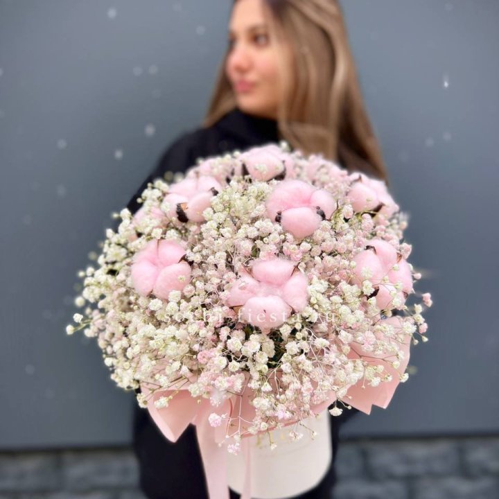 Гипсофилы с хлопком в шляпной коробке в Брянске