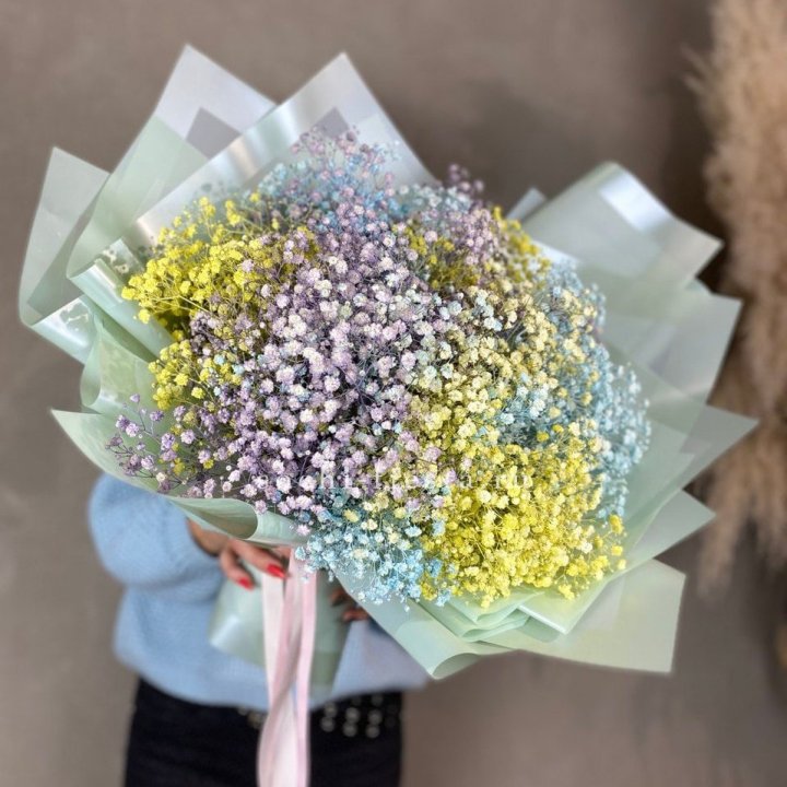 Букет радужных гипсофил в Брянске
