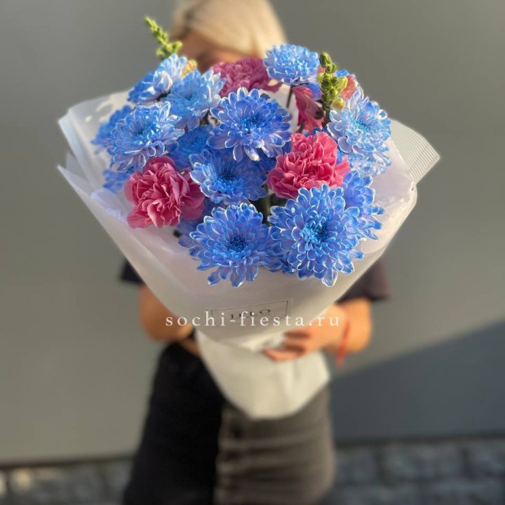 Букет сборный с хризантемой в Брянске