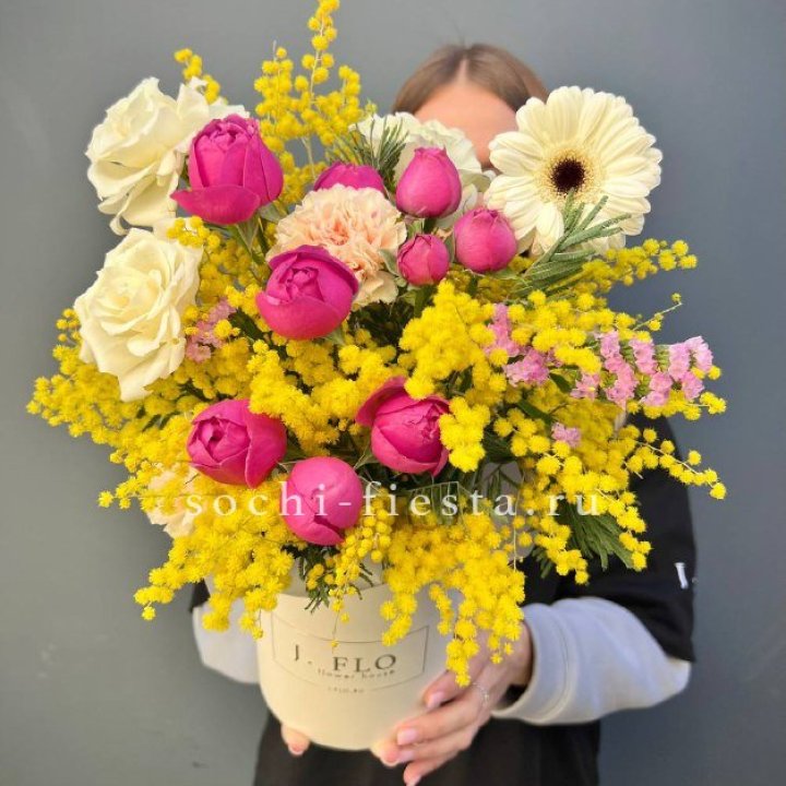 Цветы в боксе "Слобода" в Брянске
