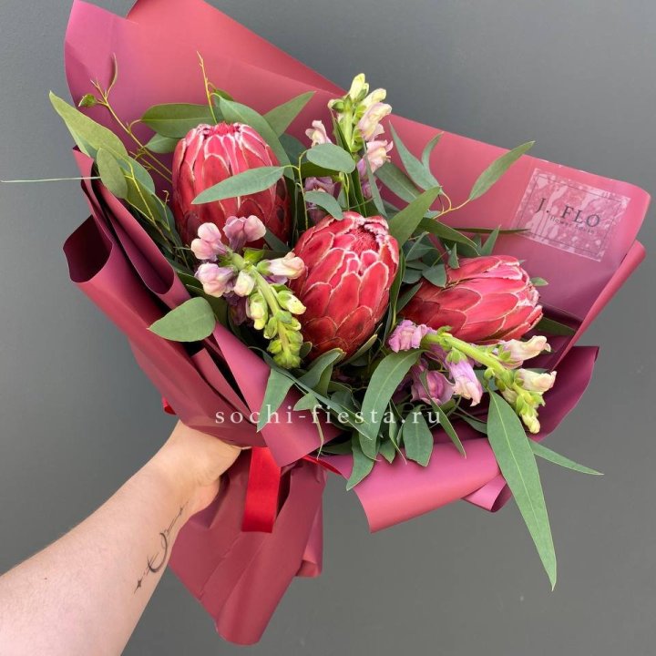 Букет из протеи "Квин" в Брянске