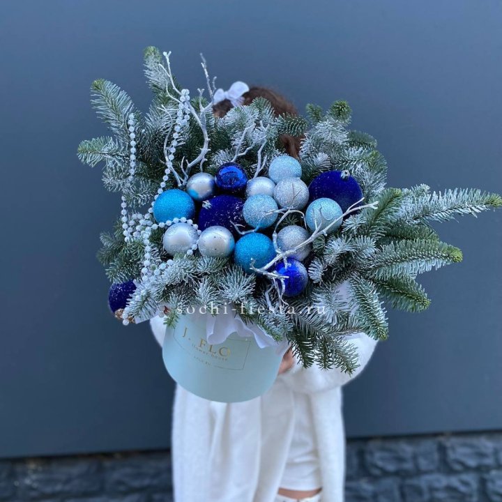 Композиция "Голубая бездна" в Брянске