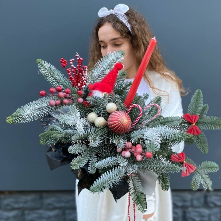 Композиция в бокале красная в Брянске