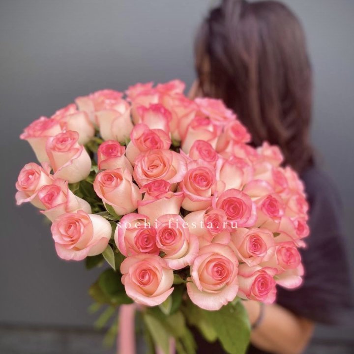 Охапка Роз Джумилия в Брянске
