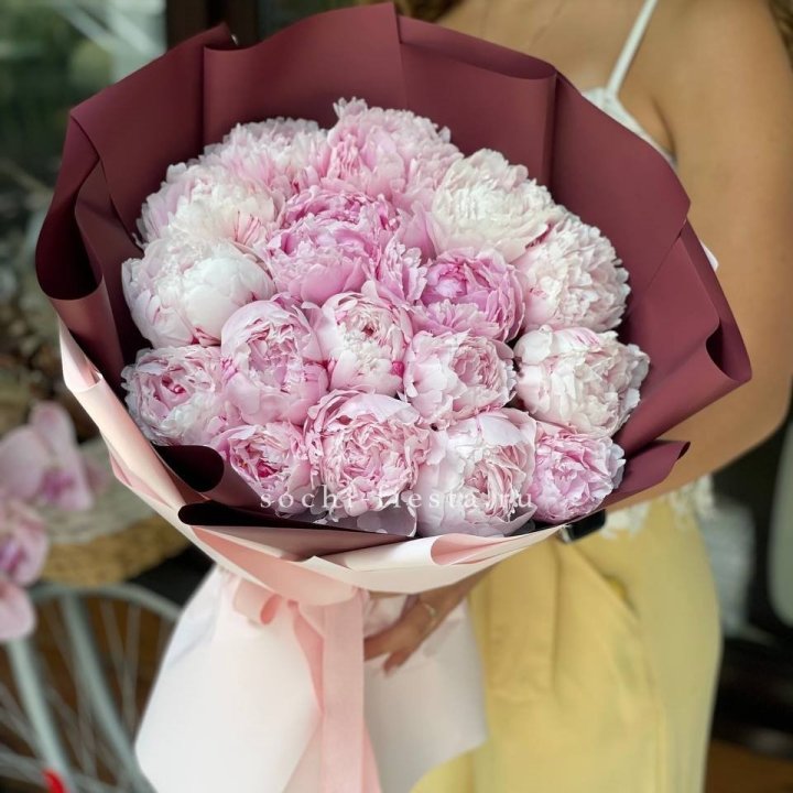Букет 17 зефирных пионов в Брянске