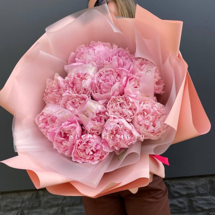 15 пионов "Монинг" в Брянске