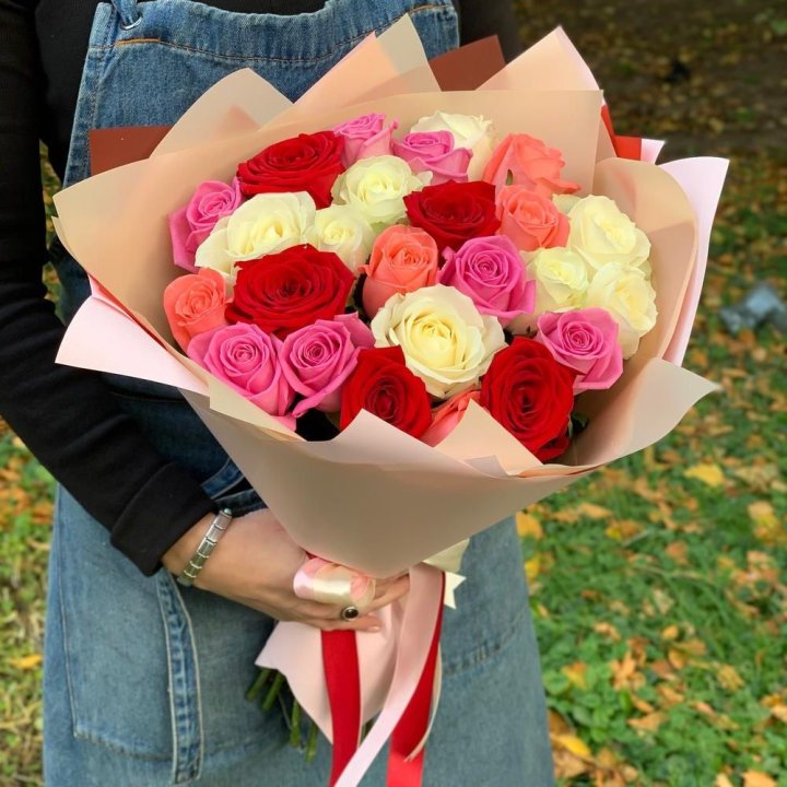 25 роз "Карусель" в Брянске