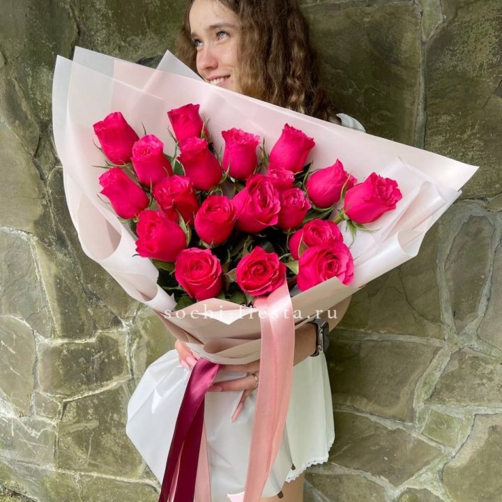 19 алых роз в Брянске